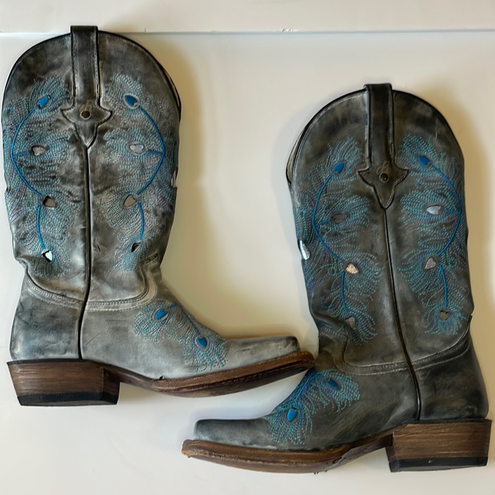 Dusty Rocker peacock feather cowboy boots size 8